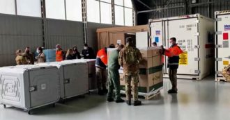 Vaccini, arrivato all’aeroporto di Pratica di Mare il secondo carico di Moderna con 333.600 dosi