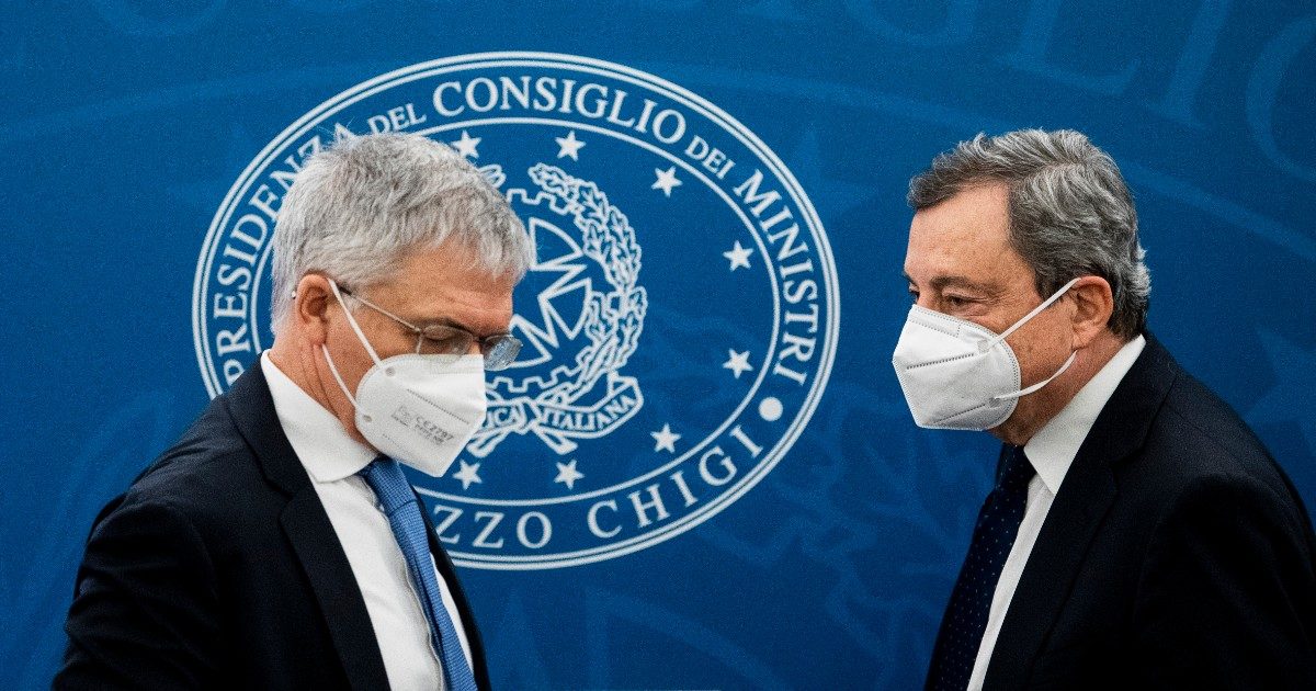 Recovery, il testo per l’Ue diverso da quello dato alle Camere: ci sono obiettivi di riduzione dell’evasione e dei tempi di pagamento della pa