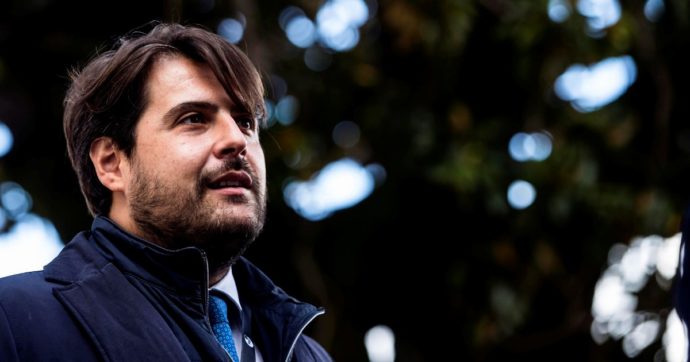 “Sistema degli amici di Fi, FdI, Lega: vanno cacciati. Che schifo!”