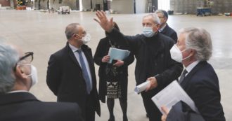 Copertina di Zone rosse e camici,  Rsa e gaffe di Gallera. Un anno di fallimenti