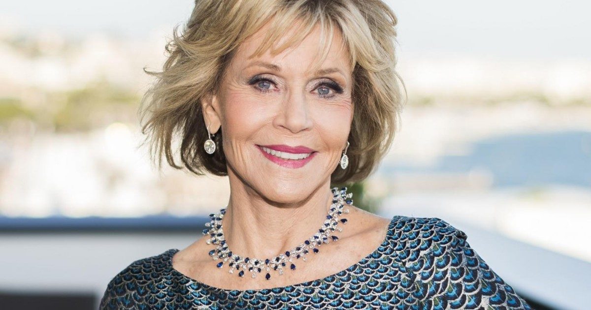 Jane Fonda, la confessione a 83 anni: “Il sesso? Solo con uomini più giovani”