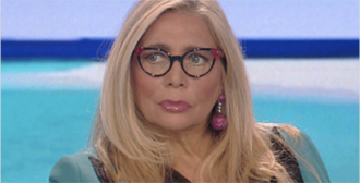 Copertina di Mara Venier: “Rifarò Domenica In”. Poi su Mahmood: “Si è comportato molto male”