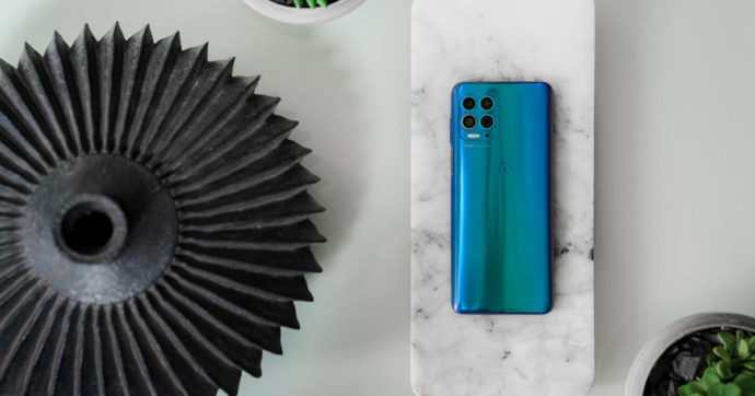 Motorola presenta lo smartphone economico Moto G50 e il Moto G100 di fascia media