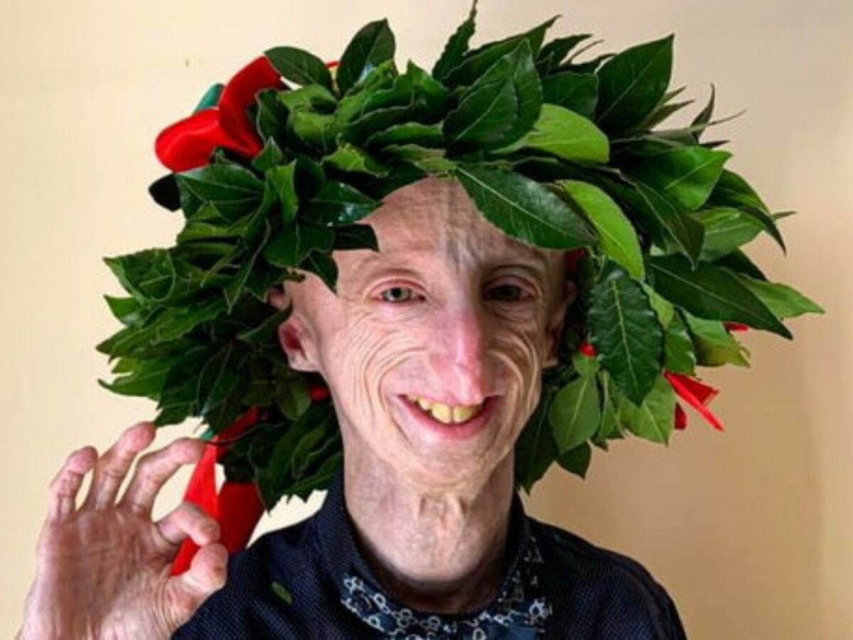 “È stata la cosa più bella che potesse capitarci”: l’emozione dei genitori di Sammy Basso per l’inaugurazione della scuola intitolata a suo nome