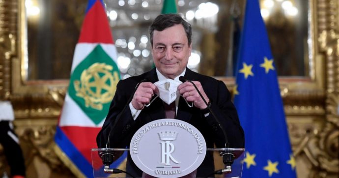 “Profeta”, “geniale” e “coraggioso”: Gianni Letta&C in estasi per Mario