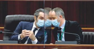 Copertina di Arriva la Finanza! “L’uomo di Fontana cancella le chat”