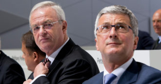 Copertina di Dieselgate, Volkswagen chiede risarcimenti agli ex top manager Winterkorn e Stadler