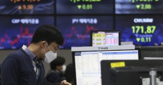 Copertina di Tokyo, il titolo di Nomura crolla: -16,3% dopo le perdite per due miliardi di dollari con hedge fund Usa