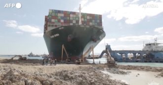Copertina di Suez, ha iniziato a muoversi la nave porta container Ever Given incagliata nel Canale da martedì scorso