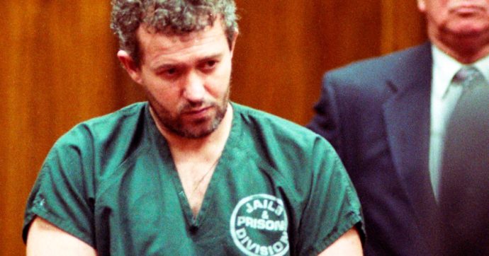 Abusi sessuali sui giovani calciatori inglesi – Barry Bennell, storia dell’allenatore che a processo si è definito ‘cacciatore di tredicenni’