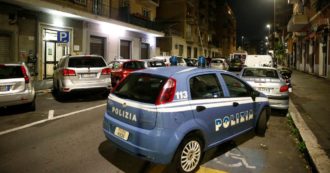 Copertina di Roma, commercialista trovato morto nel bagno di in un bar nel quartiere Centocelle: arrestato il gestore dell’attività