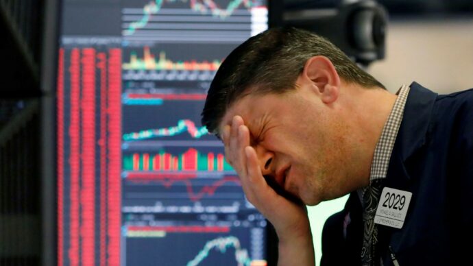 Inflazione in salita, esplodono i rendimenti dei bond: quelli inglesi al top dal 2008, i Btp italiani ai massimi da fine 2023