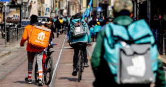 Copertina di Deliveroo ko, Just Eat assume Parte la guerra del delivery