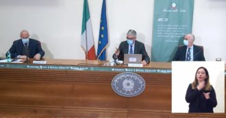 Covid, la conferenza stampa settimanale sui dati dei contagi con Brusaferro e Rezza. La diretta