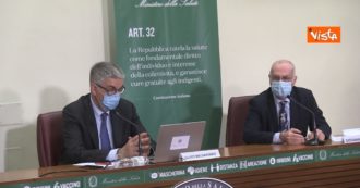 Copertina di Covid, Rezza: “Richiami vaccino? Per ora in Italia si usa lo stesso della prima” – Video