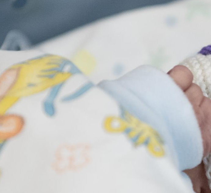 Bambino nasce con tre peni: “Primo e unico caso al mondo certificato di trifallia”