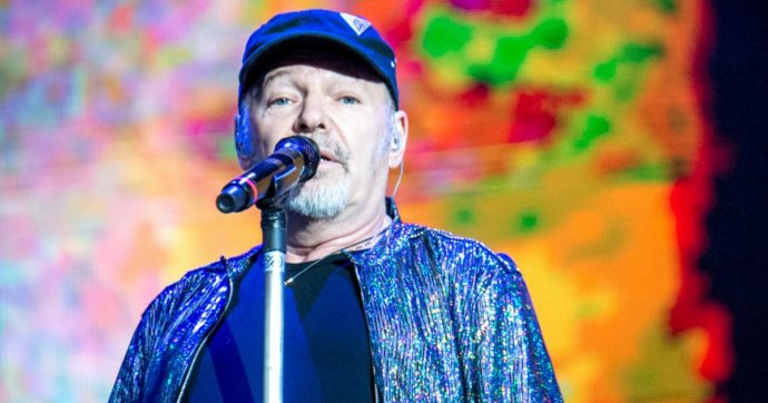 Vasco Rossi sul Fatto Quotidiano racconta il “suo” De Gregori: “Egregio Maestro, carissimo Francesco. Mi guardo attorno e resti il migliore”