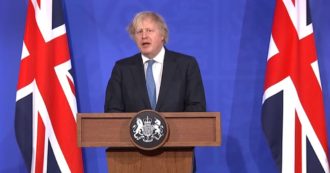 Copertina di Gran Bretagna, Boris Johnson: “Dal 12 aprile riaprono bar, palestre e negozi. Anche io andrò al pub. Viaggi all’estero? Troppo presto”