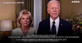 Copertina di Usa, Biden cita il Papa nel suo messaggio di auguri: “Francesco ha ragione, vaccinarsi è un obbligo morale”