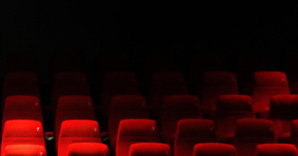 L’inedita alleanza di Rai Cinema e Medusa, lettera aperta al governo per salvare i cinema “vuoti”