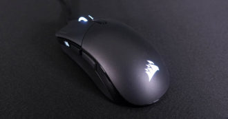 Copertina di Corsair Sabre RGB Pro, recensione. Gaming mouse estremo a un prezzo abbordabile