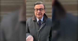 Copertina di La sfida di Calenda contro Er Faina a colpi di romano coatto: “Sta mano po’ esse piuma e po’ esse fero” – Video