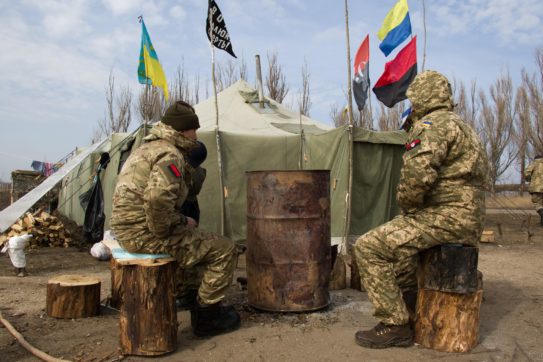 Copertina di Russia e Ucraina, un nuovo conflitto più vicino. Kiev vuole entrare nella Nato