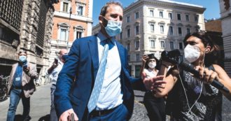 Copertina di I soldi o addio Rousseau: l’ultimatum di Casaleggio