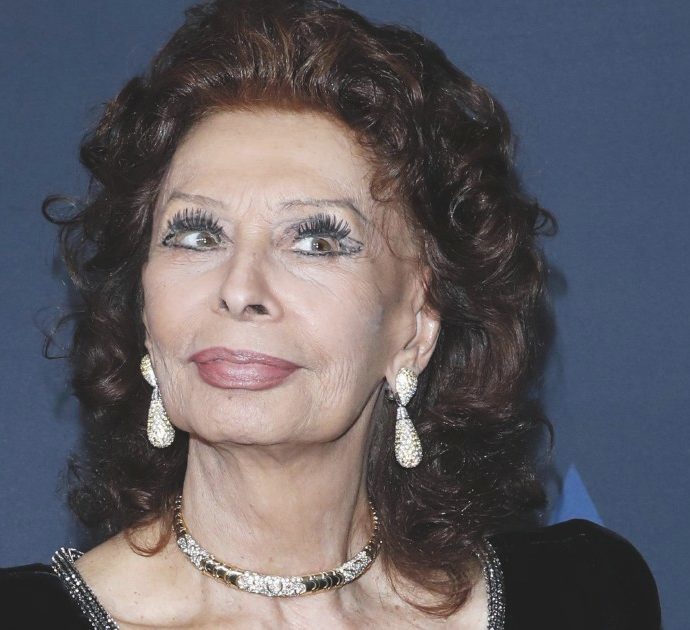 “Sophia Loren è una roccia e vi saluta tutti”: Alessandra Mussolini parla delle condizioni di salute della zia