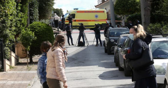 Grecia, assassinato il cronista  Karaivaz. Le sue inchieste su criminalità e potere