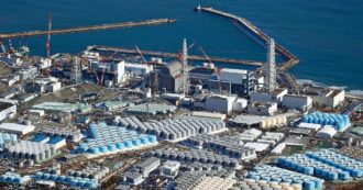 Copertina di Il Giappone riverserà l’acqua contaminata di Fukushima nell’Oceano: “Rispetta standard”. Corea convoca l’ambasciatore
