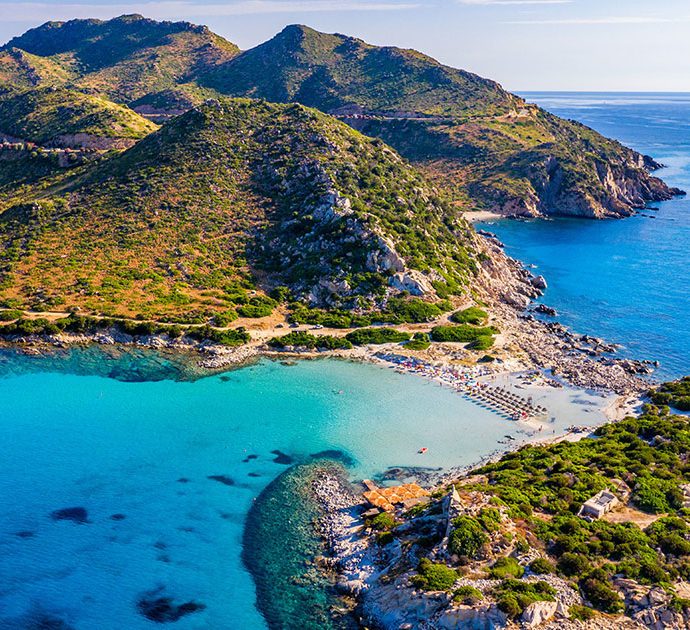 Pietra e acqua, il segreto della felicità si trova in Sardegna