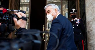 Copertina di Mascherine, i pm a caccia di soldi fino a San Marino