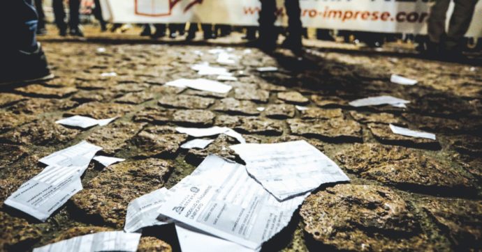 Non basta mai: centrodestra e 5S vogliono allargare ancora il condono