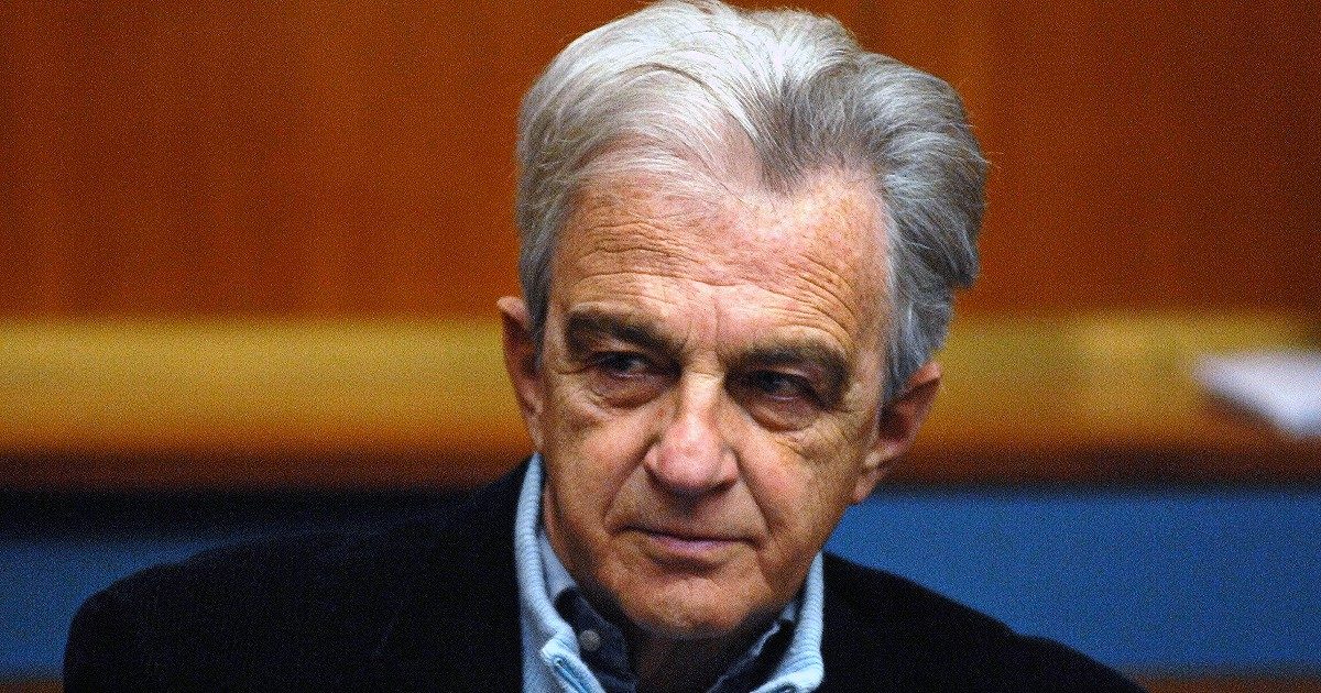 Vaccini Covid, l’ematologo Mannucci: “Malattia e ormoni? Non sono fattori di rischio aggiuntivi. Alla 18enne non andava dato Astrazeneca per età e sesso. Sì a immunizzare adolescenti con vaccini a Rna”