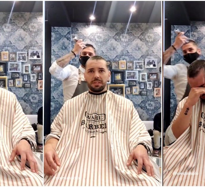 Il commovente gesto del barbiere: si rasa i capelli in solidarietà all’amico malato di cancro. Il video fa dieci milioni di visualizzazioni