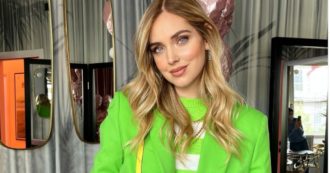 Copertina di Chiara Ferragni, la sua nuova borraccia glitterata va sold out in 50 minuti: il “potere” del suo tocco magico