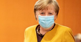 Copertina di Germania, la cancelliera Angela Merkel si vaccinerà con AstraZeneca