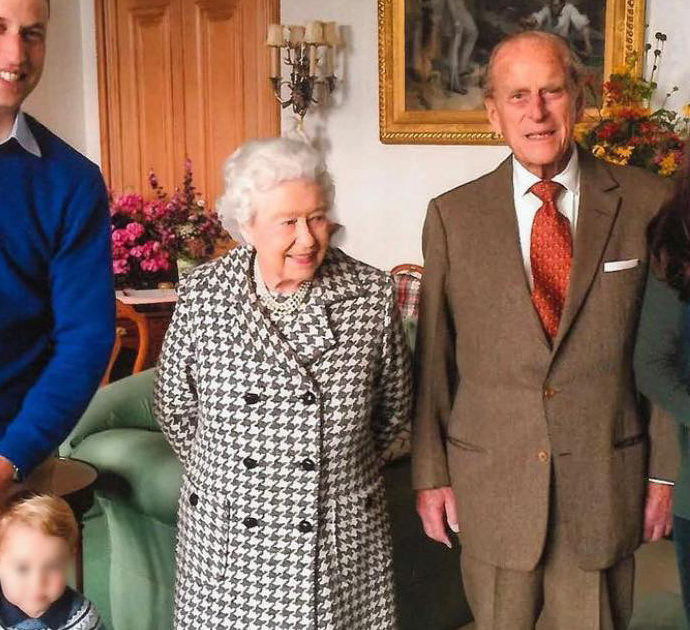 Principe Filippo, la famiglia reale pubblica alcune foto inedite della sua vita privata