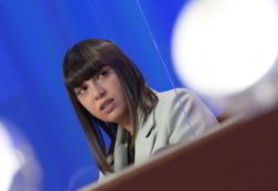 Copertina di L’outing di Malika e gli insulti islamofobi alla comunità: odio che genera odio