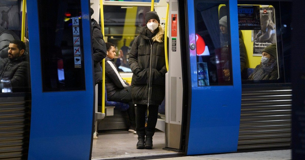 Svezia, 13mila morti e contagi alti. La gestione della pandemia? Ecco perché è andata meglio di molti Paesi Ue e molto peggio rispetto ai Nordici