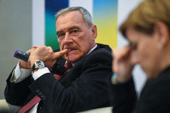 Il Fatto di domani. Parla Grasso e boccia i vitalizi della vergogna. Rinviato a giudizio Salvini, leader della Lega padrona