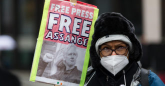 Copertina di “L’obiettivo degli Usa è tenere Assange sotto infinito processo”