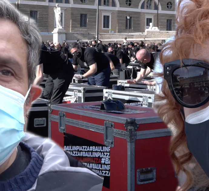 Più di mille bauli in piazza del Popolo a Roma: ”Riaperture? Segno positivo, ma per molti non saranno sostenibili”. Solidarietà da molti artisti