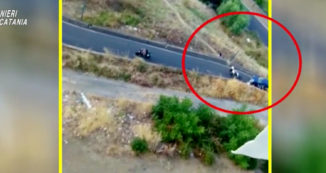 Copertina di Catania, sparatoria tra clan mafiosi in pieno giorno: 14 arresti. Il video dello scontro armato che provocò due morti