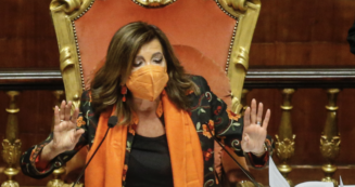 Copertina di Senato, il seggio pagato due volte: il vero eletto è Boccardi, ma per errore in Aula c’è Minuto. Da 6 mesi Casellati rinvia voto sulla decadenza