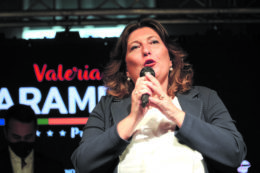 Copertina di Abuso d’ufficio, Ciarambino (M5S): “De Luca è in perfetta sintonia con Salvini”