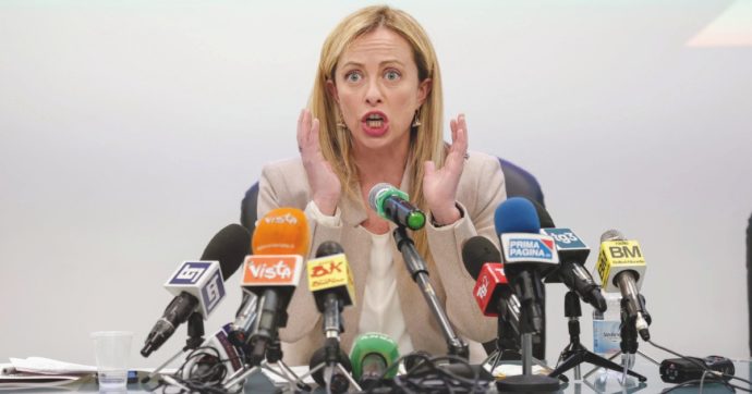 Fratelli di firme farlocche online contro Speranza