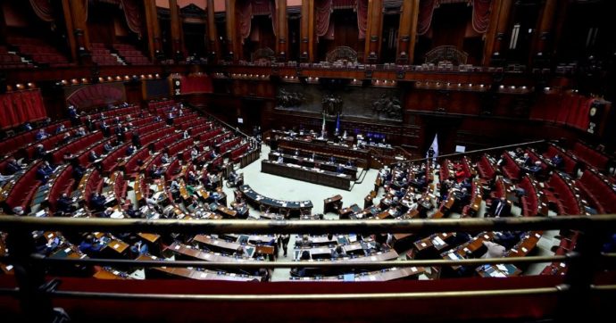 Il dibattito è “urgente”: votano le misure di marzo