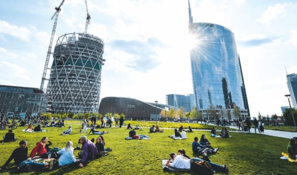 La Lombardia “felix”: ancora disguidi e ritardi